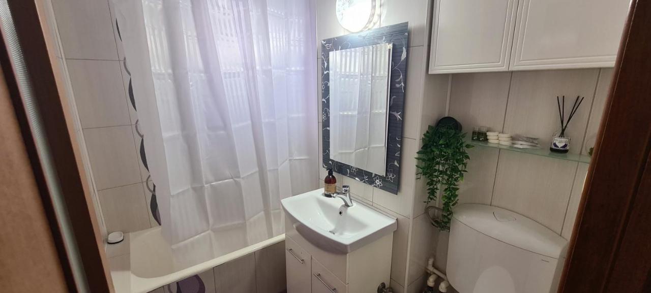 Perfect View Apartament 2 Rooms Self Check-In Bucureşti Ngoại thất bức ảnh